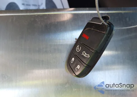 2020 Chrysler 300 300S z USA, uszkodzony, nr VIN 2C3CCABT6LH178453